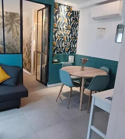 Magnifique T2 Centre 5 Min A Pieds Des Arenes De Apartment Nimes