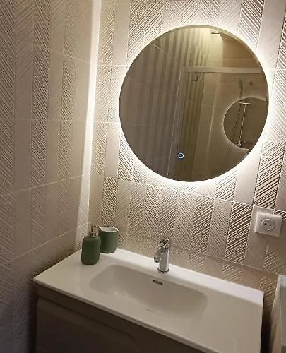 Magnifique T2 Centre 5 Min A Pieds Des Arenes De Lägenhet